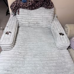 Bob’s  Sofia Gray Chaise 