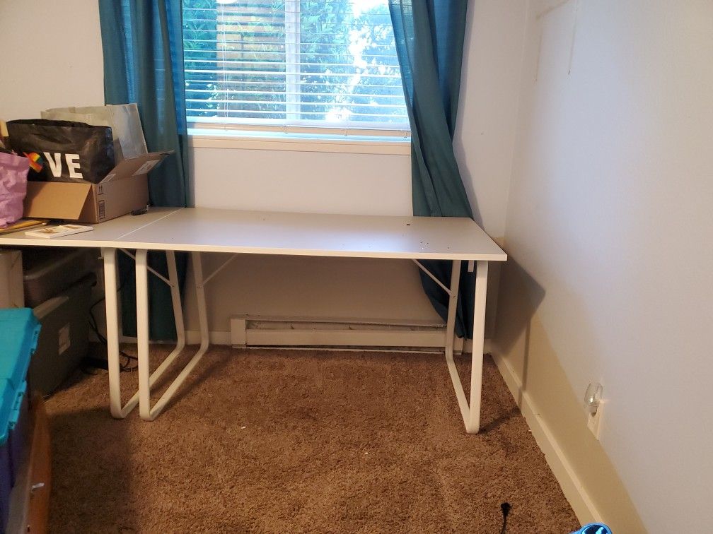 Large IKEA Computer/ Gaming Desk (2)