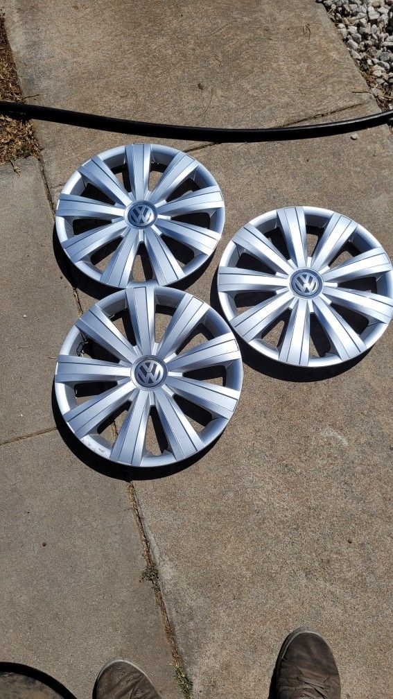VW Hubcaps 15 inch ONLY X3