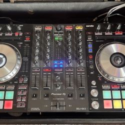 Pioneer DDJ-SX3 + Flight Case (lightly used)
