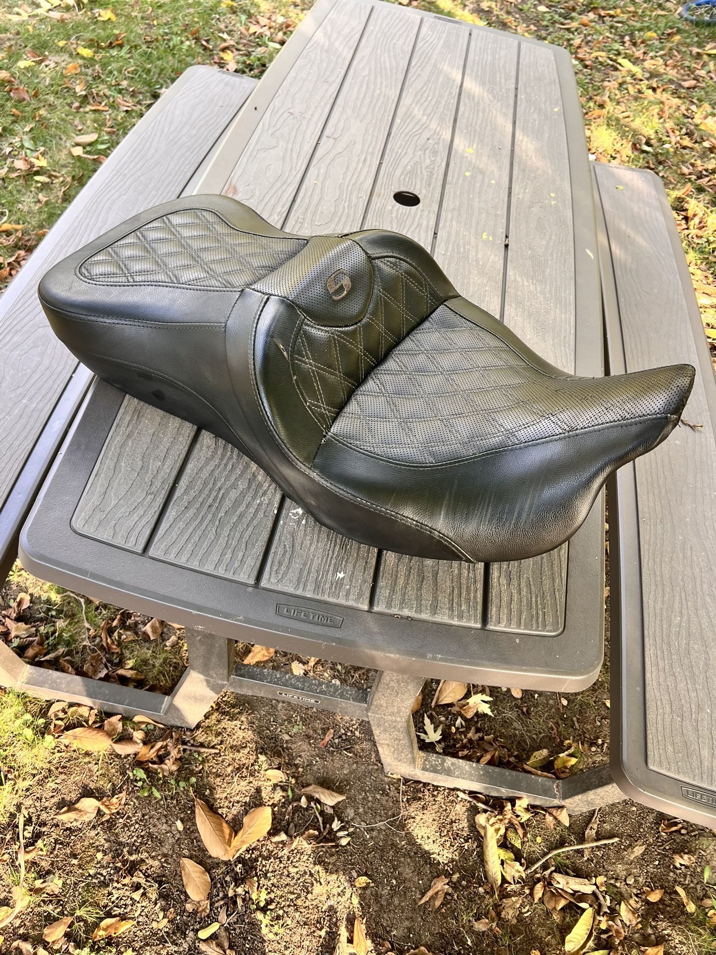 SADDLEMAN Seat Harley Touring 09-23