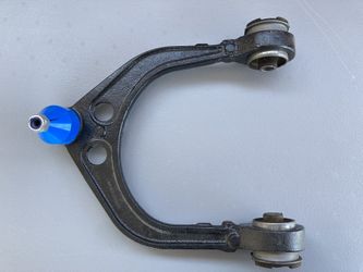 1 JPN Front Left Upper Control Arm for Chrysler 300 05-16