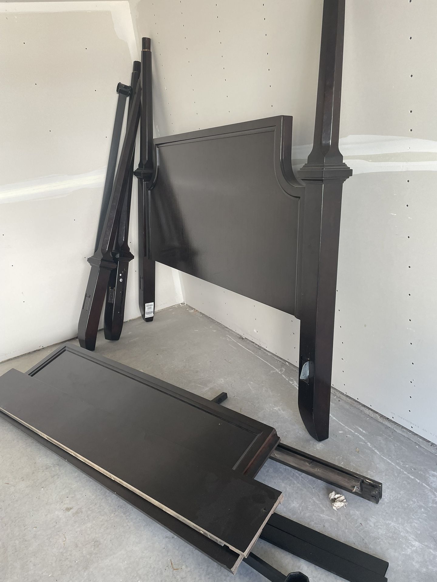 King Canopy Bed