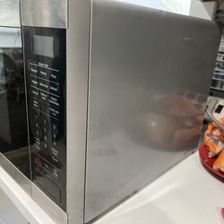 microwave Samsung hardly used  