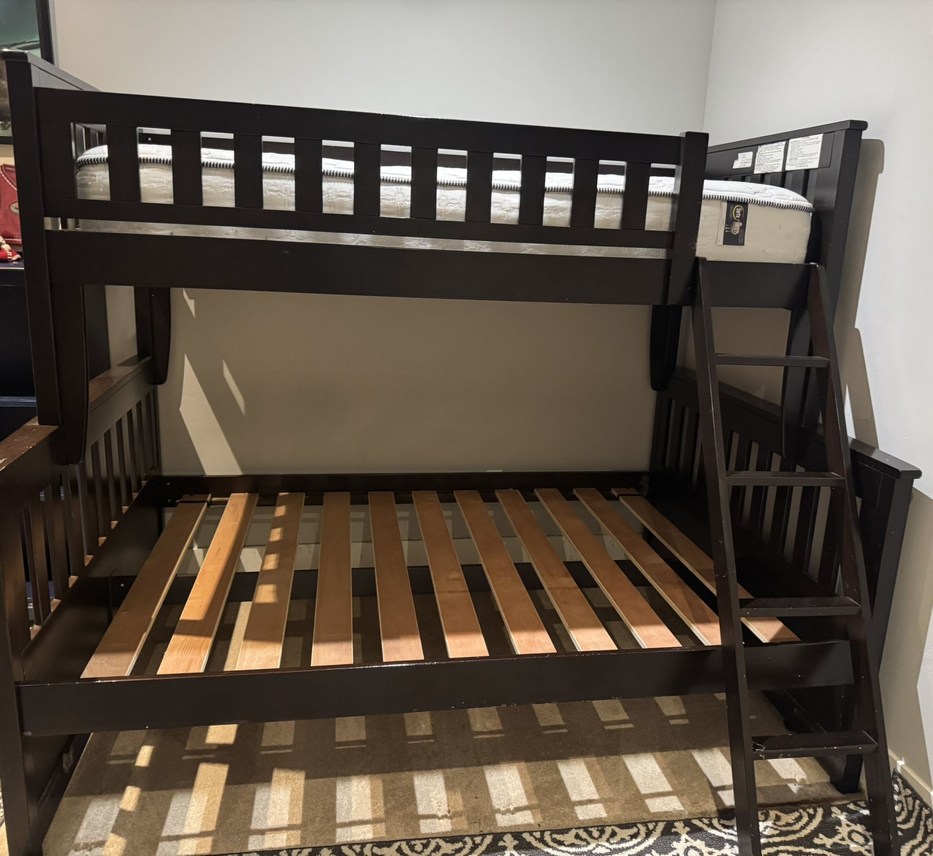 Twin & Full Bunk Bed with Stairs, Solid Wood Bunk Beds good Used ondition.