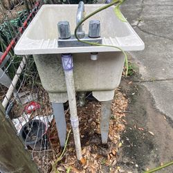 Outside yard sink selling 50 only has 3 legs but still stood fine for me when used . 