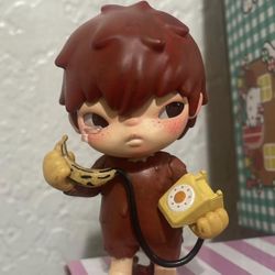 popmart hirono figure