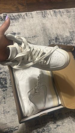 Air Force 1 -Size 7 Women