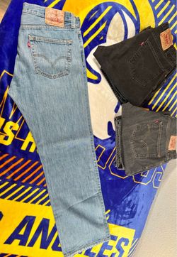 3  Levis Jeans: 501 Blue , 505 Black and 569  GrayBlack