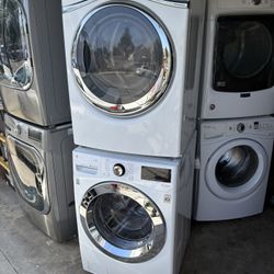 Lg and whirlpool Stackable Washer and gas dryer Excellent working condition Heavy duty W27 D31.5 H78 Washer 4.5 cu ft Dryer 7.4 cu ft 3 months war