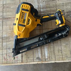 DeWalt 15g Nailer