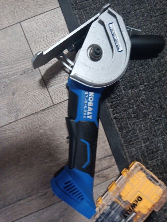 New Kobalt  24v 4 Inch Multi Purpose Saw Kobalt 