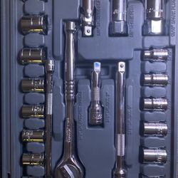 Power Torque  3/8 Rachet And Socket Set With Extensions