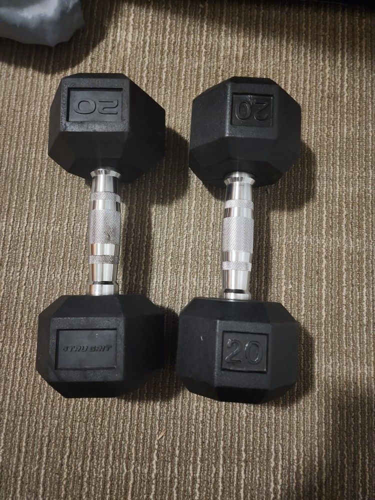 2- 20 pound dumbell