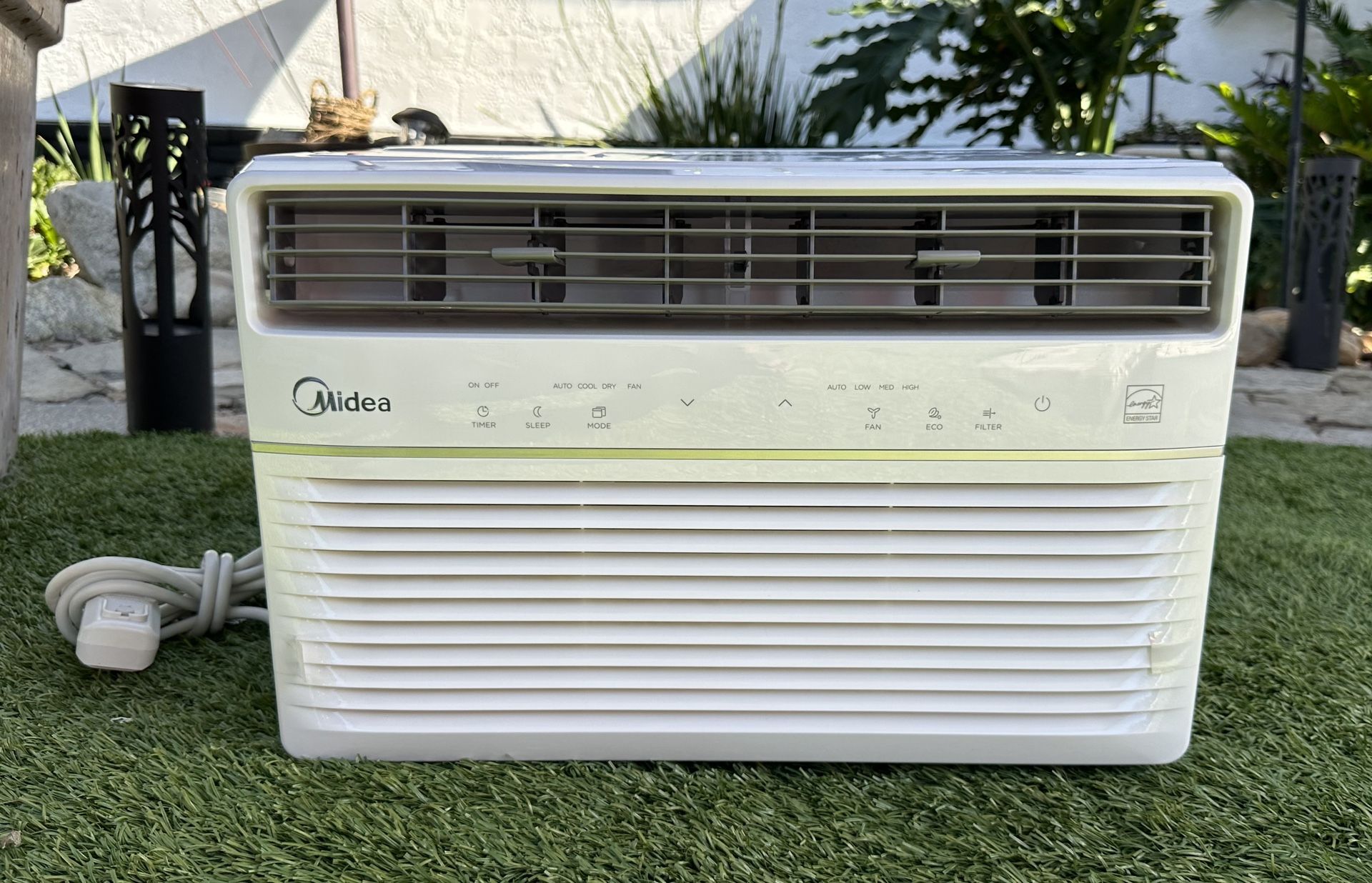 Midea 6,000 BTU Room Window Air Conditioner, Remote Control