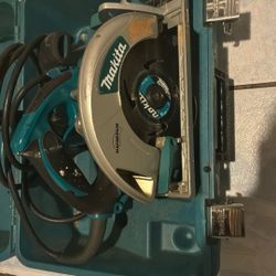 Makita Handsaw chainsaw 