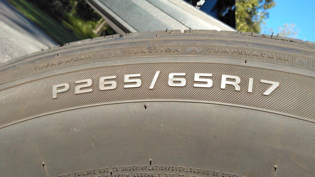 Firestone P265/65R17 Tires (4)