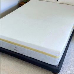 Queen Helix 12" Hybrid Mattress, Boxspring and Metal Bed Frame 