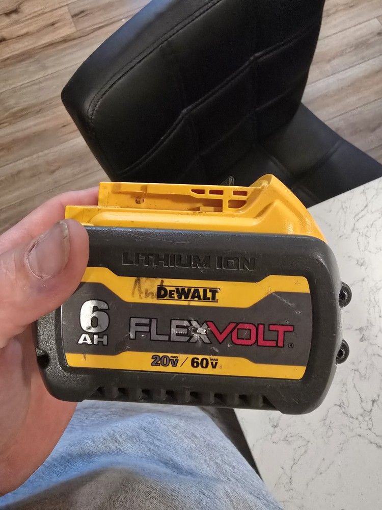 DEWALT FLEXVOLT 20V/60V MAX 6Ah Battery (DCB606)