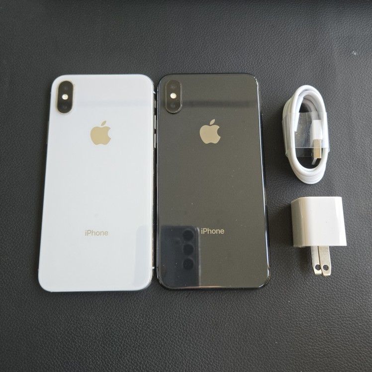 iPhone X - UNLOCKED - Like New