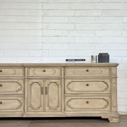 Thomasville XL Dresser