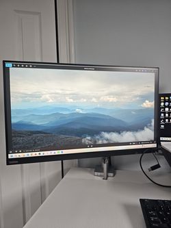 Lenovo ThinkVision 27 inch Professional Grade Monitor, including adjustable arm