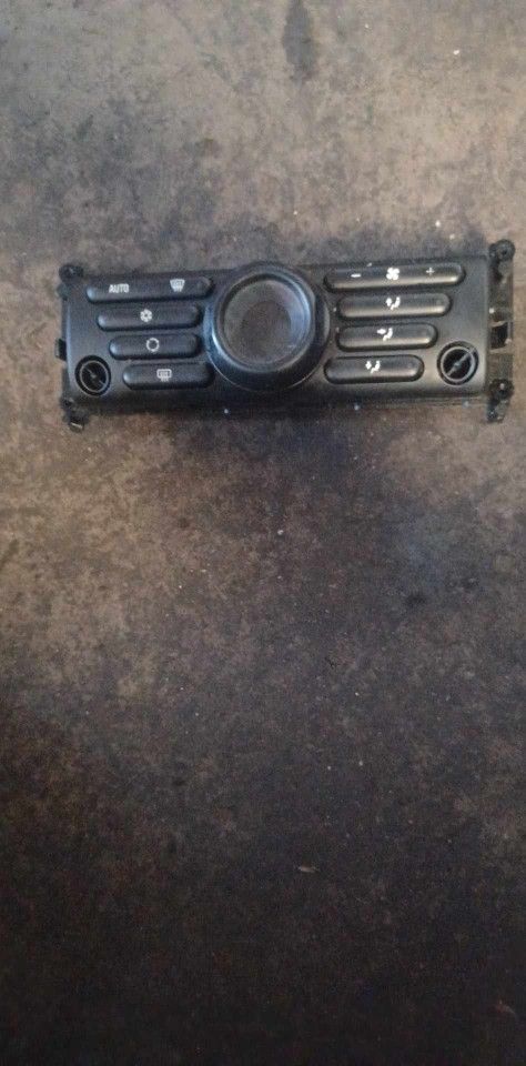 06 Mini Cooper S Climate Control Module