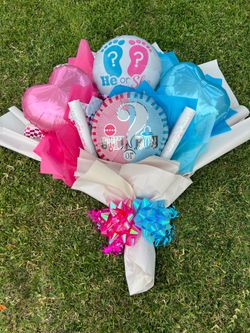 Gender Reveal Balloon Bouquet