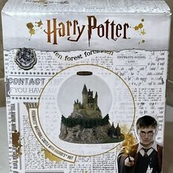 Harry Potter Hogwarts Castle Waterball w/Hagrid's Hut-Brand New