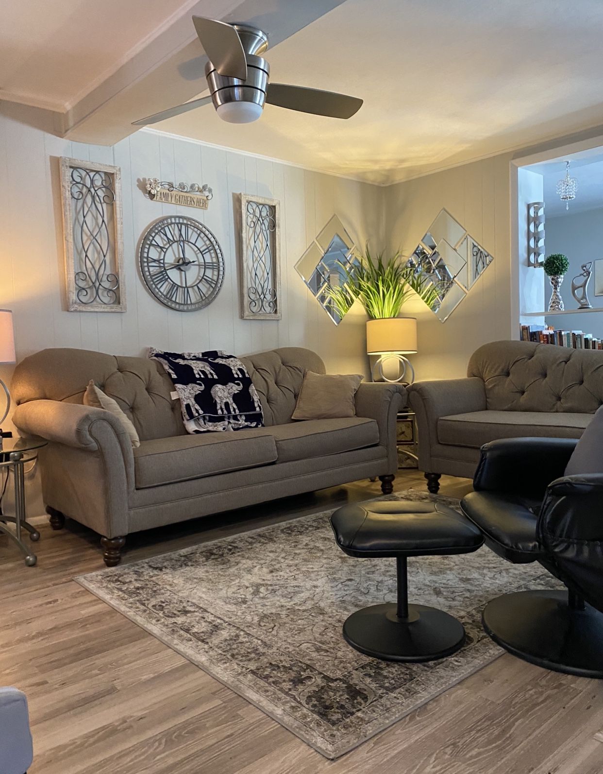 Sofa Bed And Chaise -like New excellent Condition