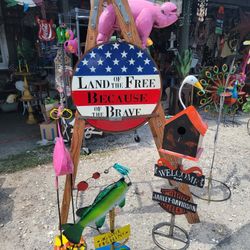 Land Of The Free Because Of The Brave. Metal Sign 24" Diameter 