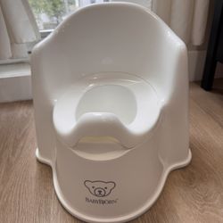 BabyBjorn Potty Chair