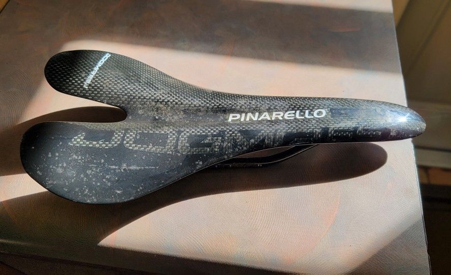 Full Carbon Saddle Road Bike