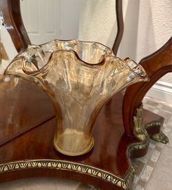 BEAUTIFUL VINTAGE VASE