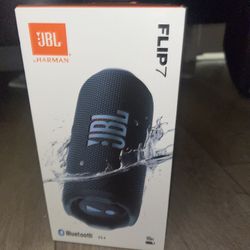 Black Jbl 7 Flip new 
