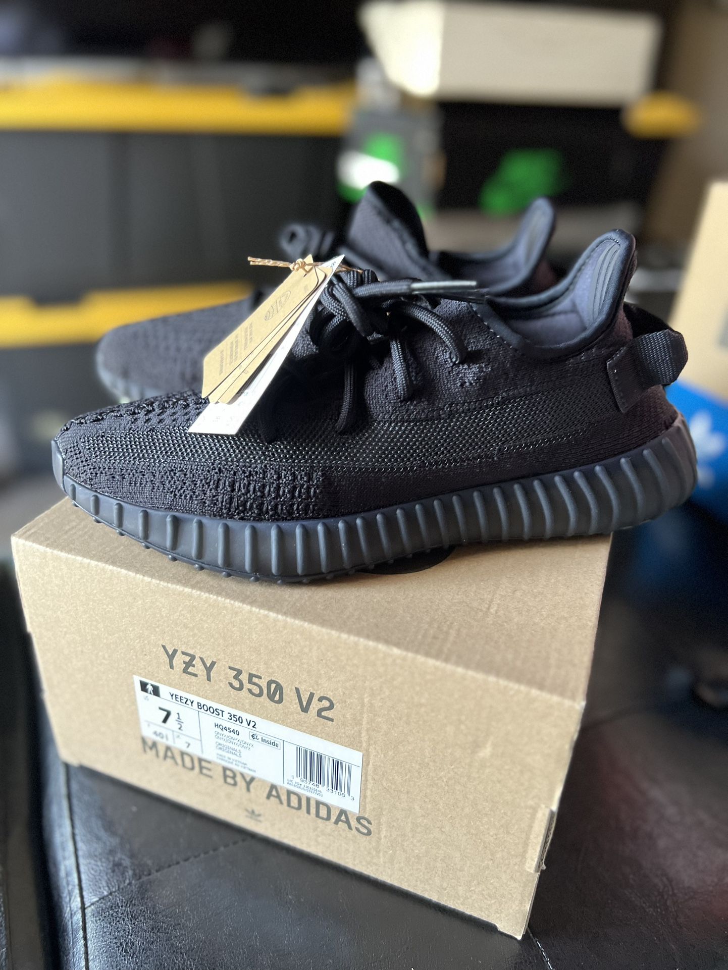 Adidas Yeezy 350 V2 Onyx Size 7.5 Men (deadstock/never worn)