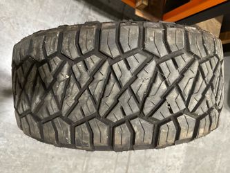 Nitto ridge grappler lt305/55/r20