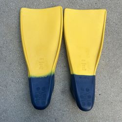 Aqualung Adult Sea Lion Floating Fins 1-3 (Black)