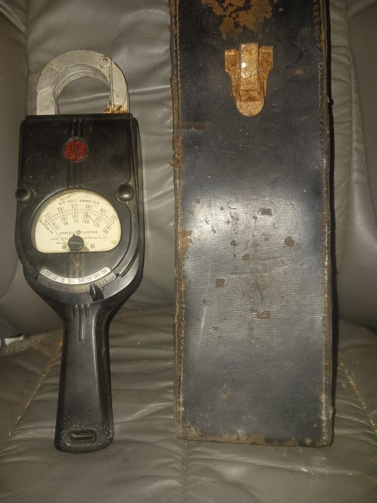 Vintage GE AC Volt Ammeter