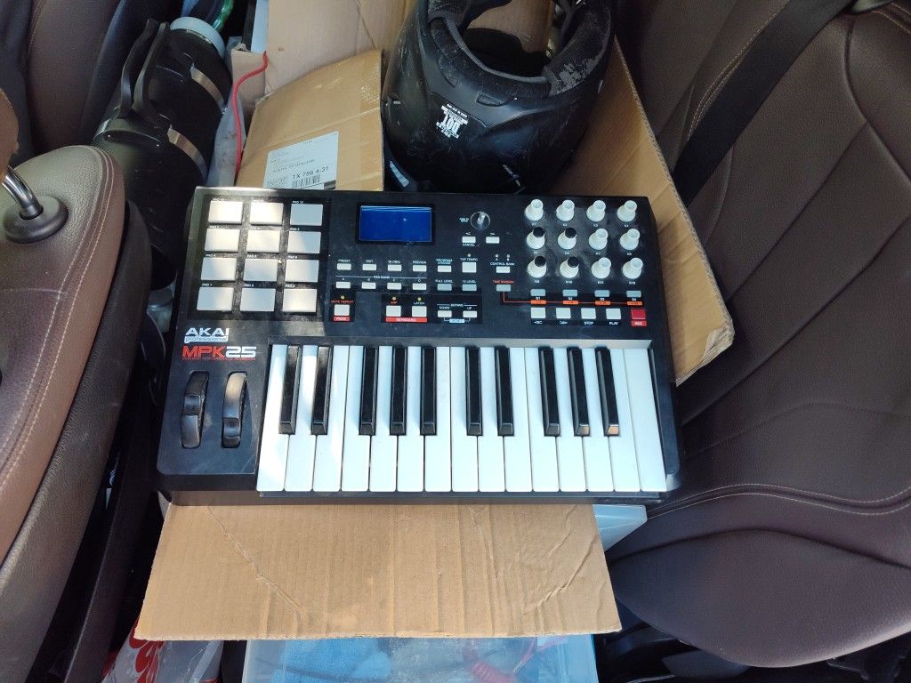 Akai Professional Mpk 25 USB /Midi Performance Keyboard
