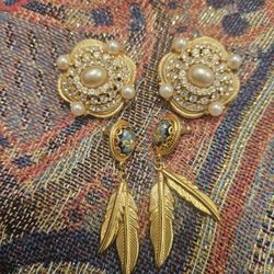 Lovely Vintage Gold Earings. 