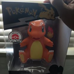 Pokemon Charmander Deluxe Size Vinyl Figure 7" 
