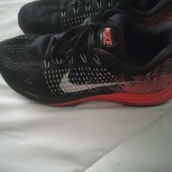 Tennis Shoes Nikes