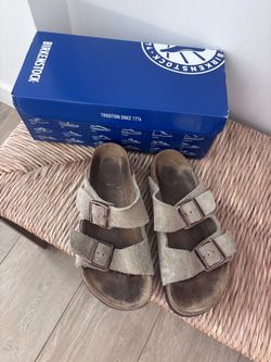 Women’s Birkenstock Arizona Sandals size 7