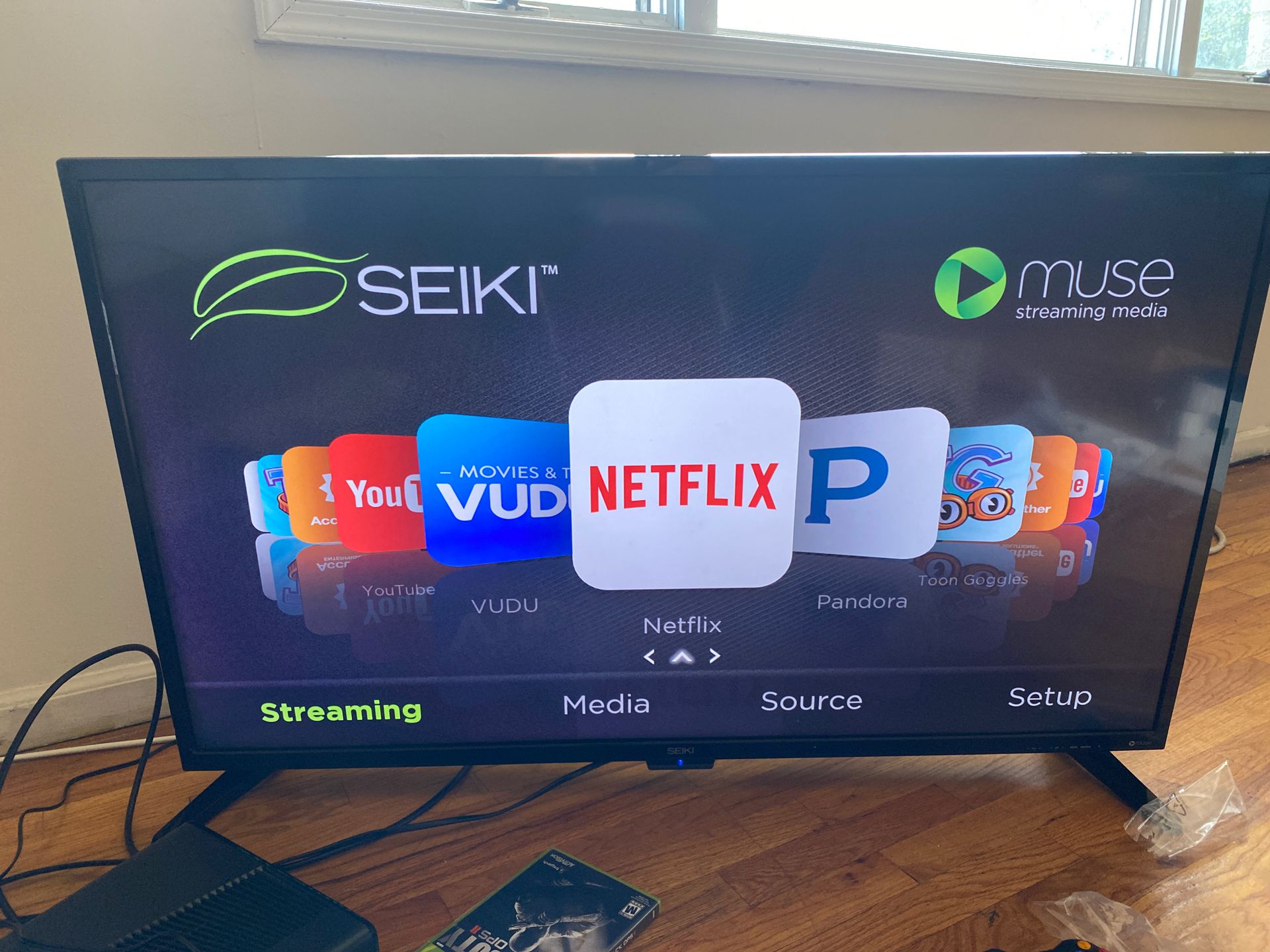 55” SEIKI SMART TV