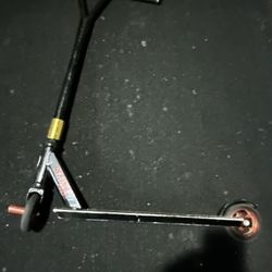 Scoter Mongoose Stance, Es Husada Pero Trabaja Bien Y Barata 