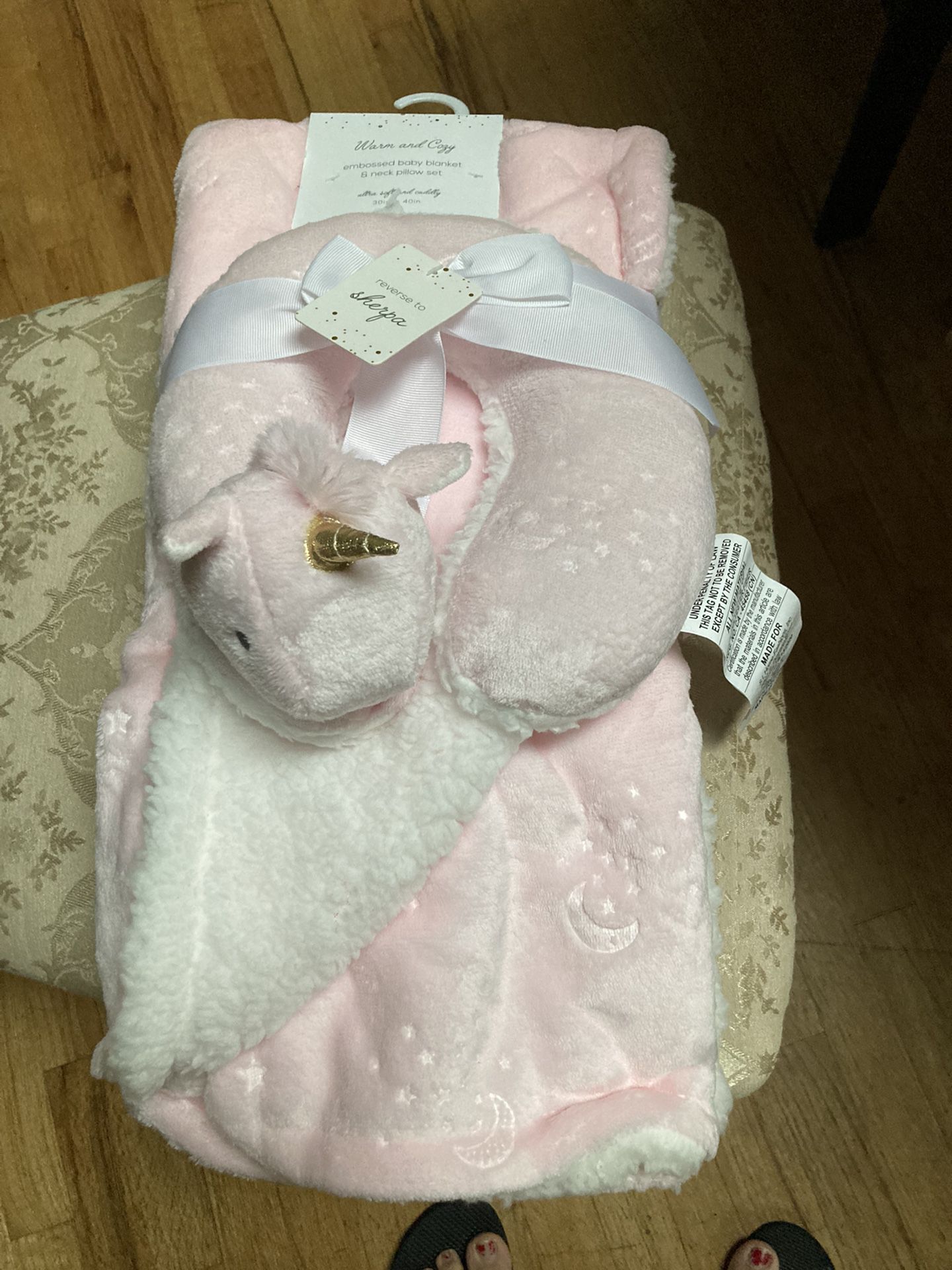 Wmbrassed Baby Blanket & Neck Pillow Set