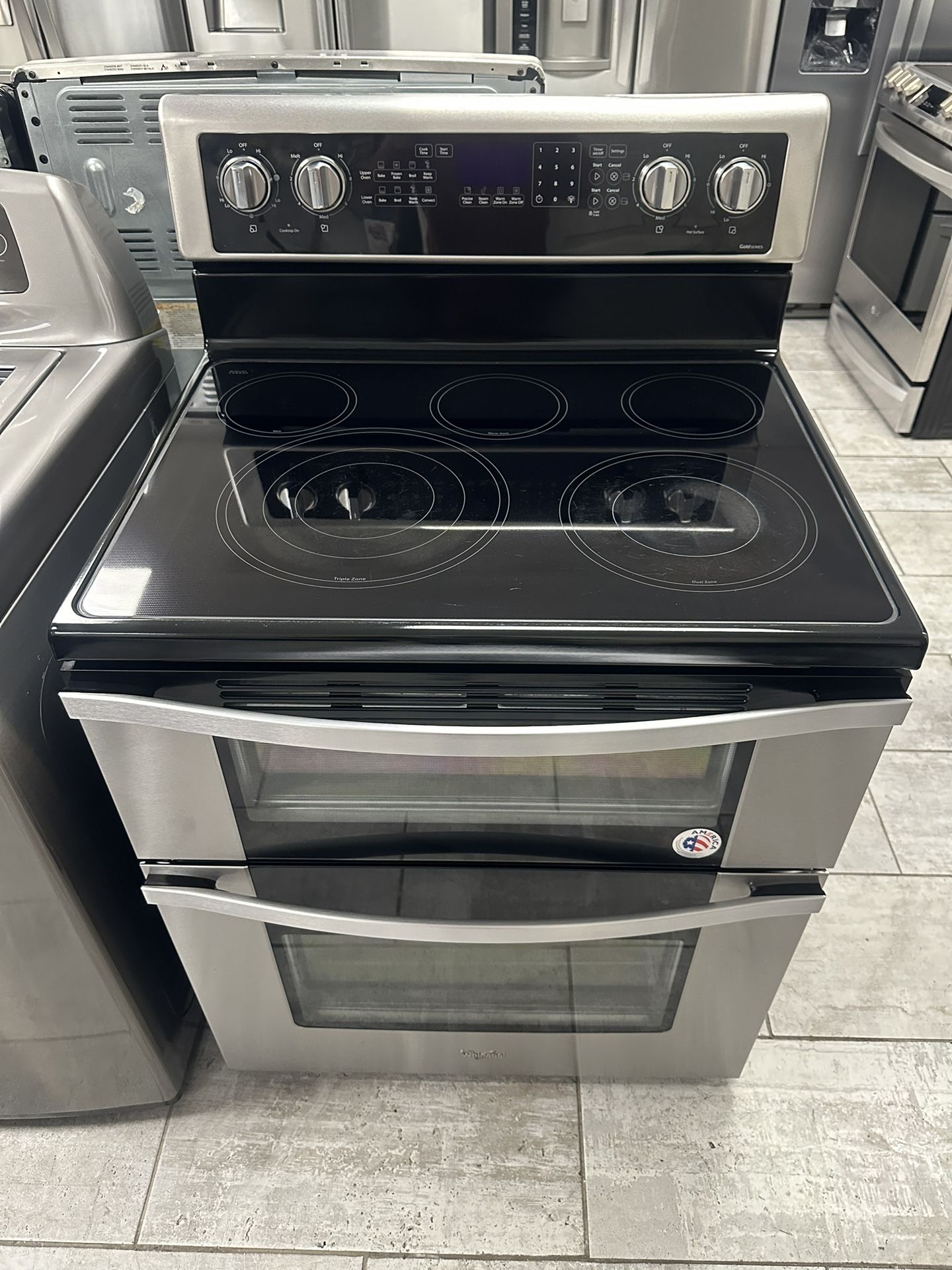 Whirlpool 6.7 Cu.ft Double Oven Electric Range With True Convection Oven Stainless Steel 