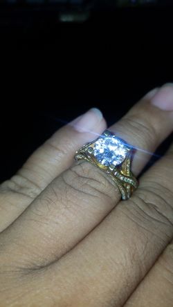 4 CT Brillian tension set high profile ring