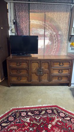 Dresser,tv stand